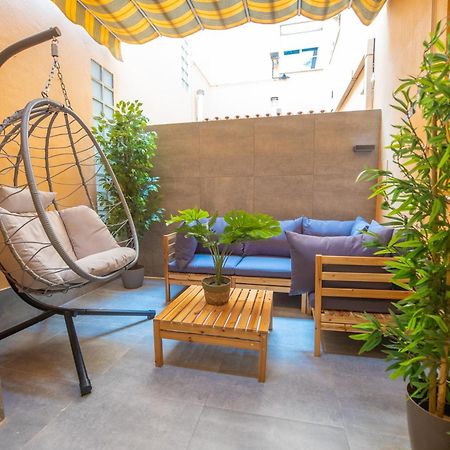 Prensa & Nice Courtyard By Ele Apartments Málaga Esterno foto