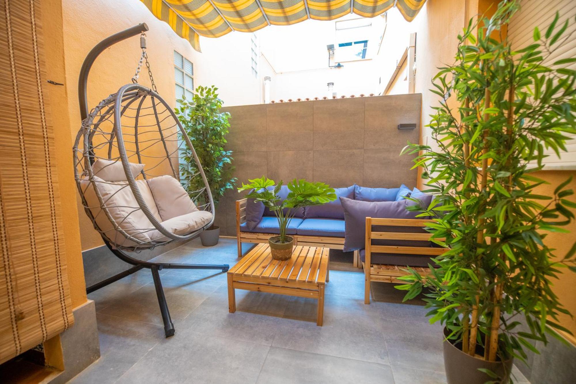 Prensa & Nice Courtyard By Ele Apartments Málaga Esterno foto